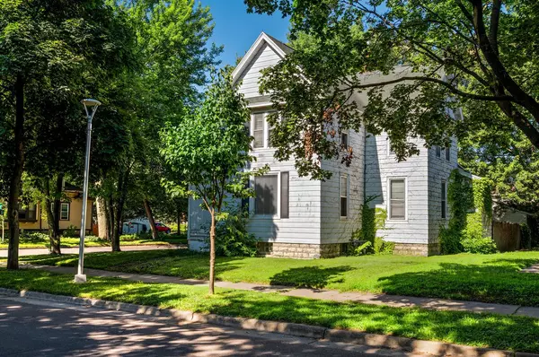 La Crosse, WI 54601,1128 6th STREET S