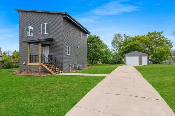 Two Rivers, WI 54241,120 Eleonor STREET