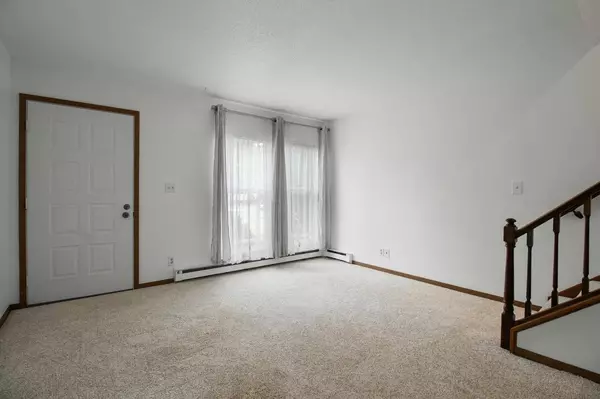 Onalaska, WI 54650,920 12th AVENUE S