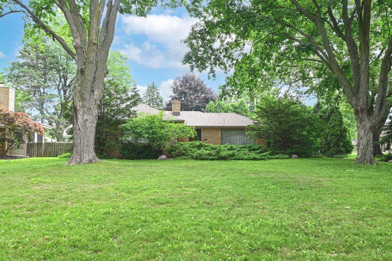 3110 N Menomonee River PARKWAY, Milwaukee, WI 53222