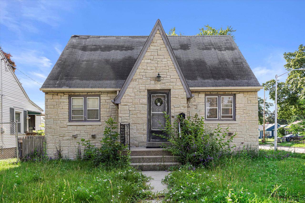 4902 N 53rd STREET, Milwaukee, WI 53218