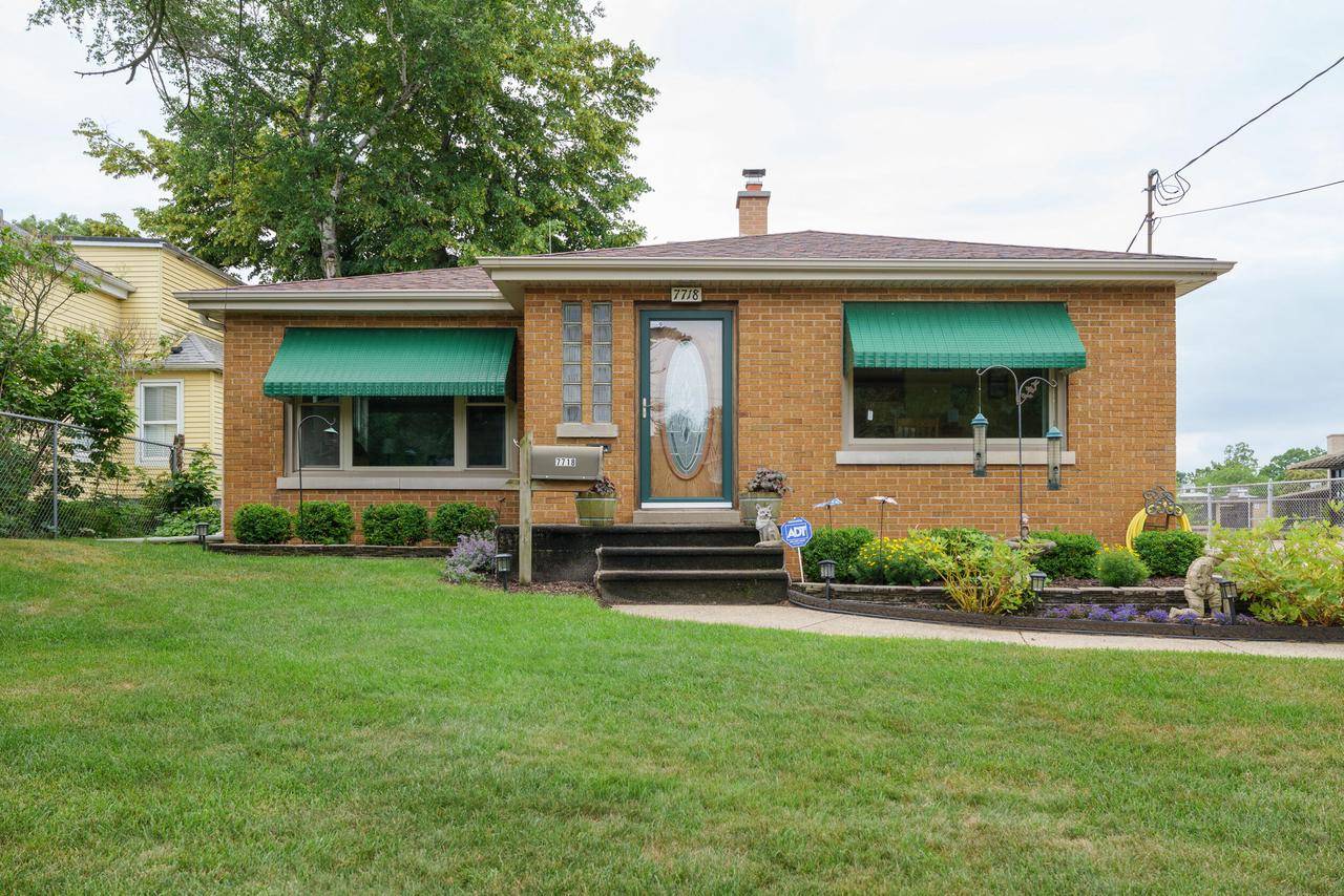 7718 7th AVENUE, Kenosha, WI 53143