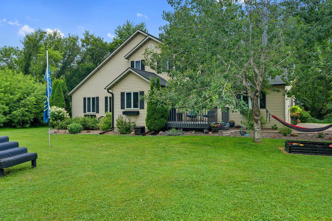 W7011 Paulson ROAD, Holmen, WI 54636