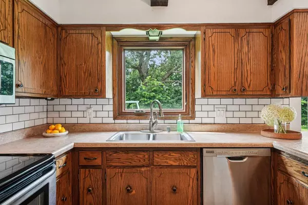 Waukesha, WI 53188,2409 Pendleton PLACE