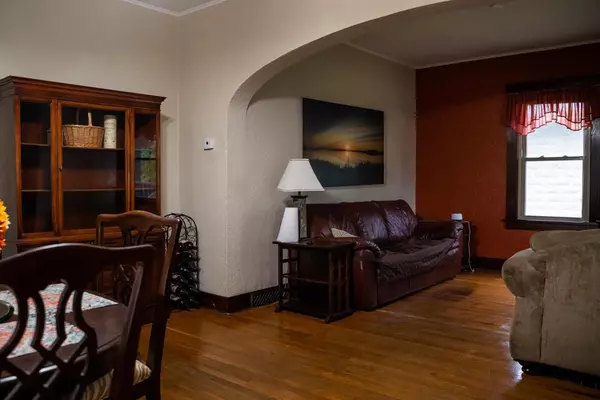 Holmen, WI 54636,407 1st AVENUE E