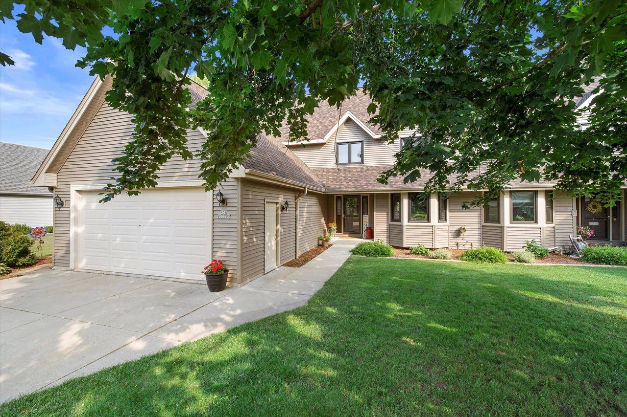 N59W23787 Clover DRIVE, Sussex, WI 53089