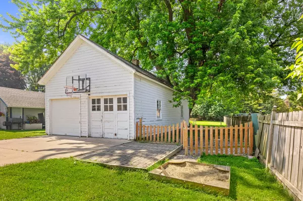 Oshkosh, WI 54901,1017 Harney AVENUE