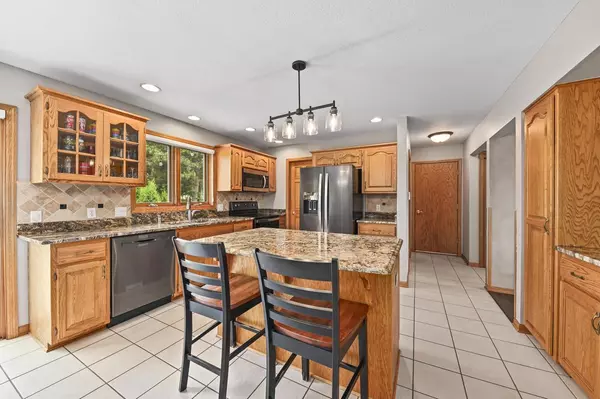 4905 S Radisson COURT, New Berlin, WI 53151