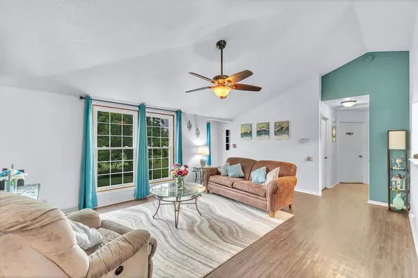 Franklin, WI 53132,8127 S Legend DRIVE #A