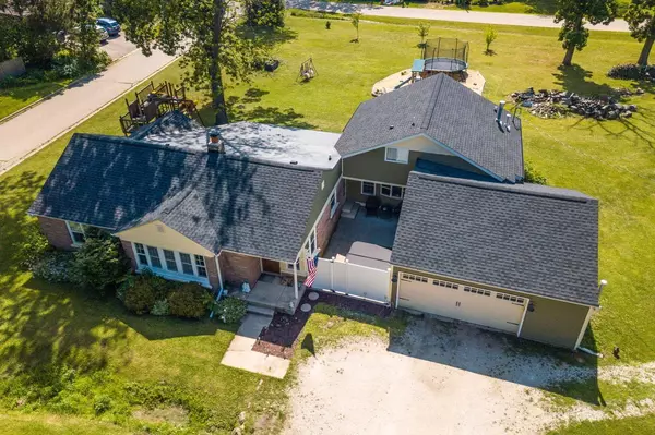 Genoa City, WI 53128,10244 406th AVENUE