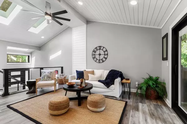 Fontana, WI 53125,350 S Lower Gardens ROAD