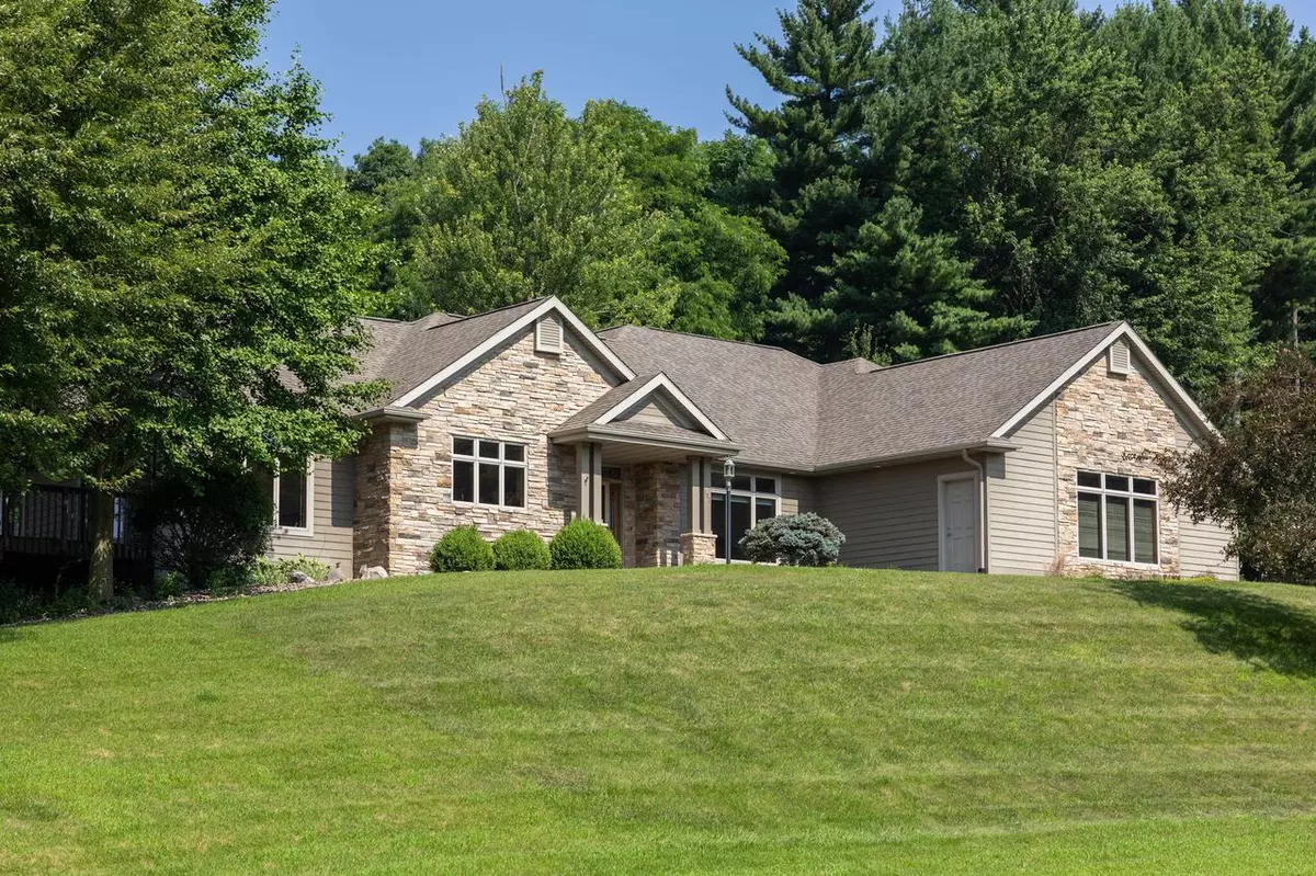 Onalaska, WI 54650,503 Pine Valley COURT