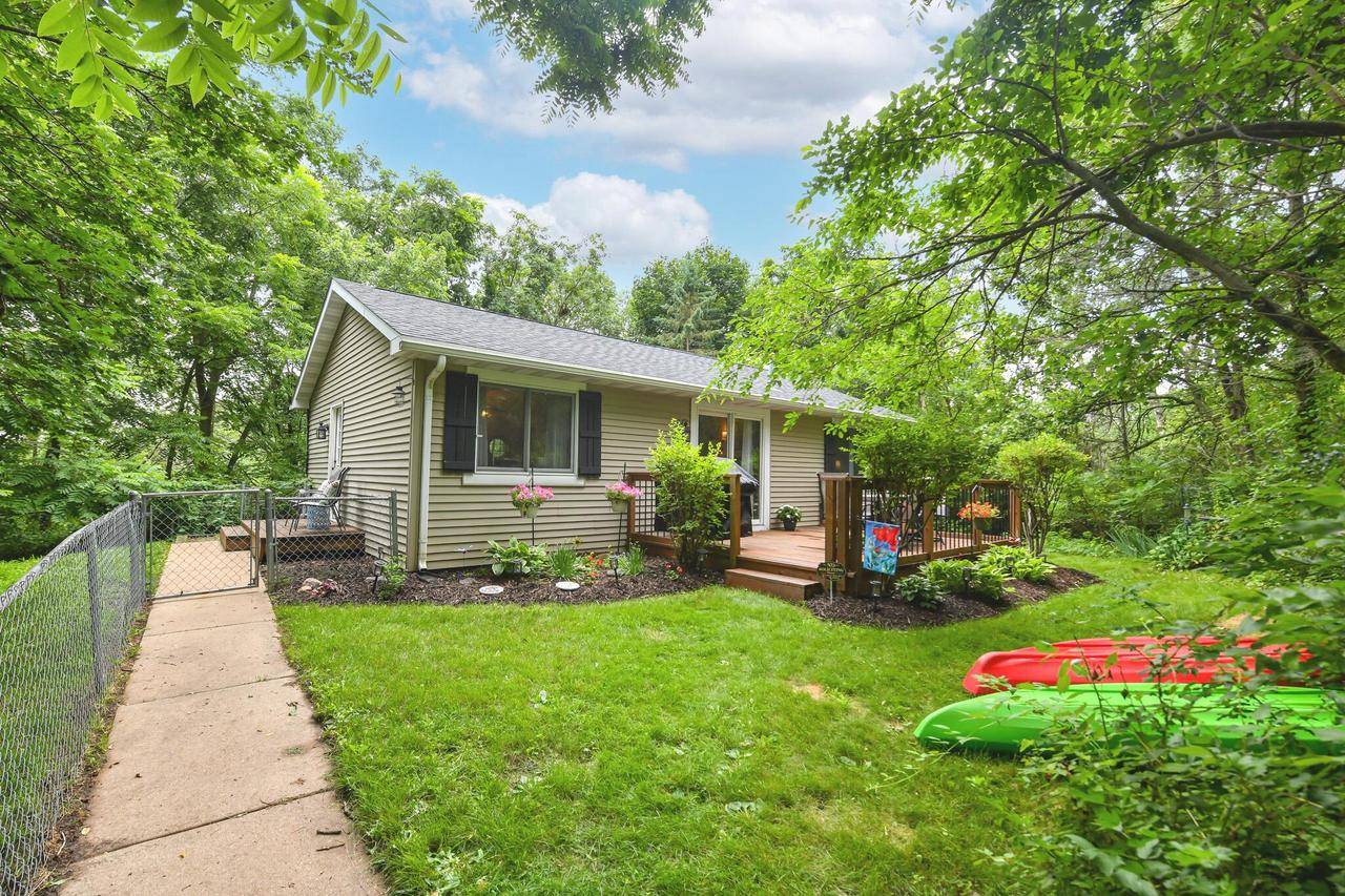 N7556 West DRIVE, Whitewater, WI 53190