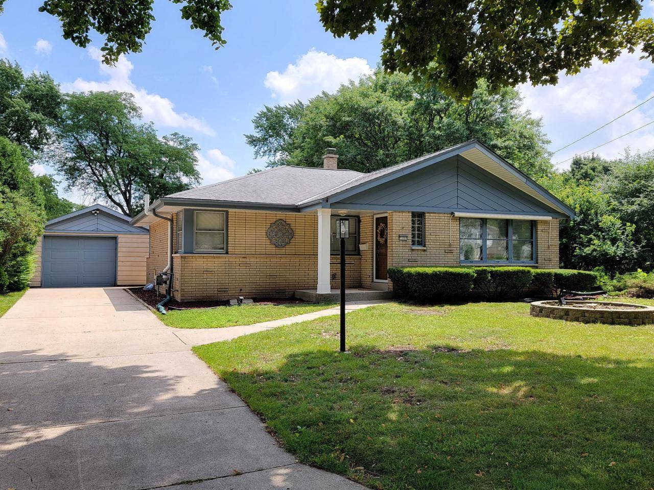 7181 W Wedgewood DRIVE, Milwaukee, WI 53220