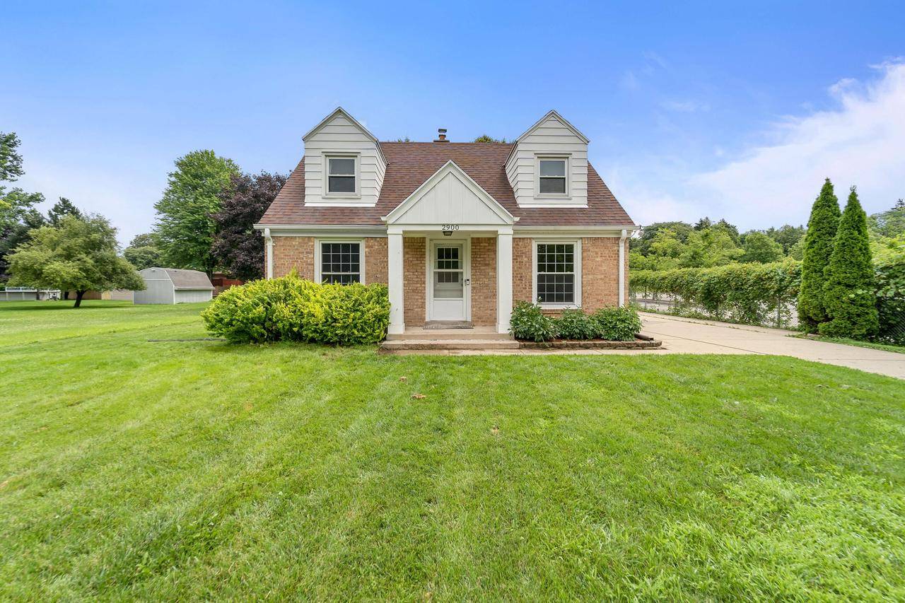 2900 S Root River PARKWAY, West Allis, WI 53227