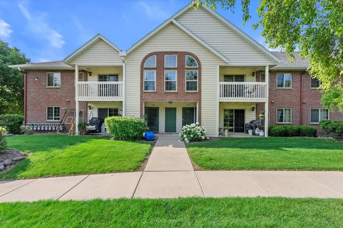 Port Washington, WI 53074,1922 Parknoll LANE #11