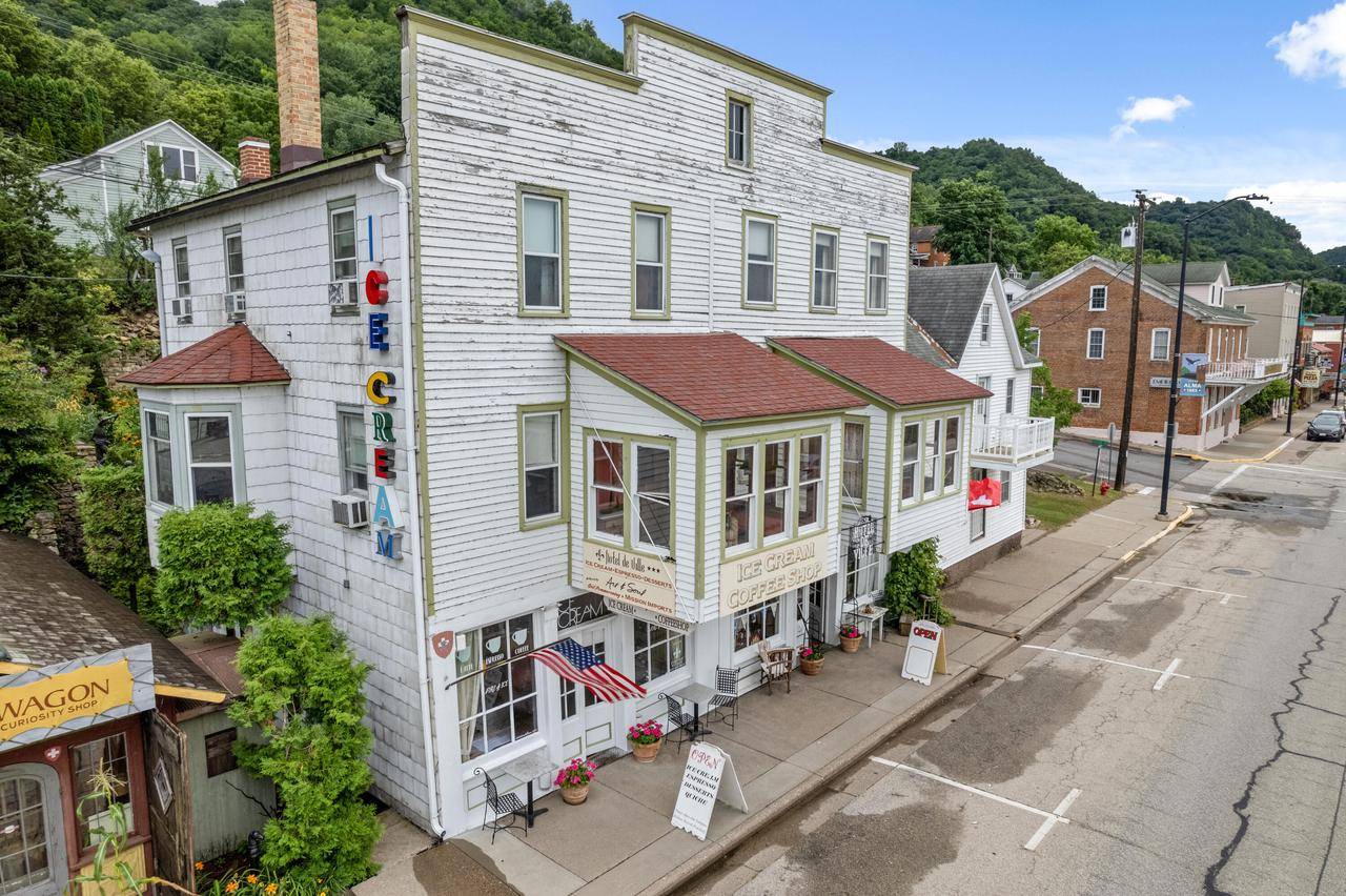 305 N Main STREET, Alma, WI 54610
