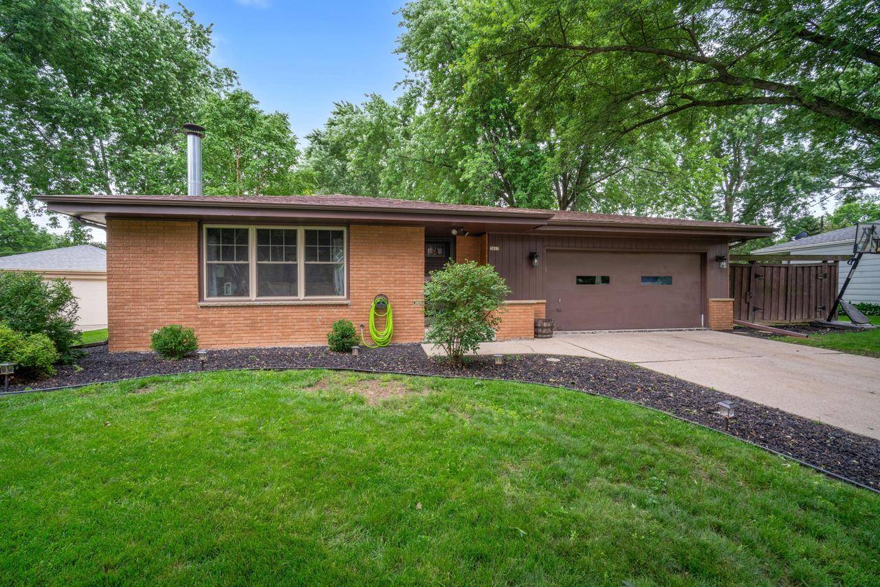 3807 W Birchwood AVENUE, Milwaukee, WI 53221