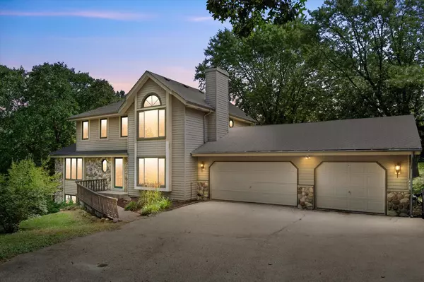 464 Caernarvon ROAD, Wales, WI 53183