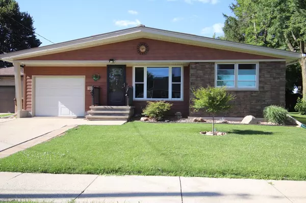 712 Lincoln STREET, Menasha, WI 54952