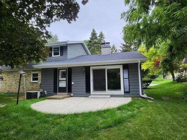 New Berlin, WI 53151,3330 S Hickory ROAD