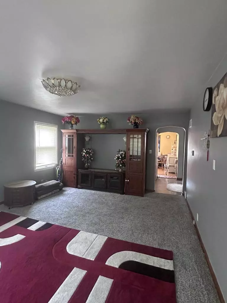 Milwaukee, WI 53215,3119 S 39th STREET