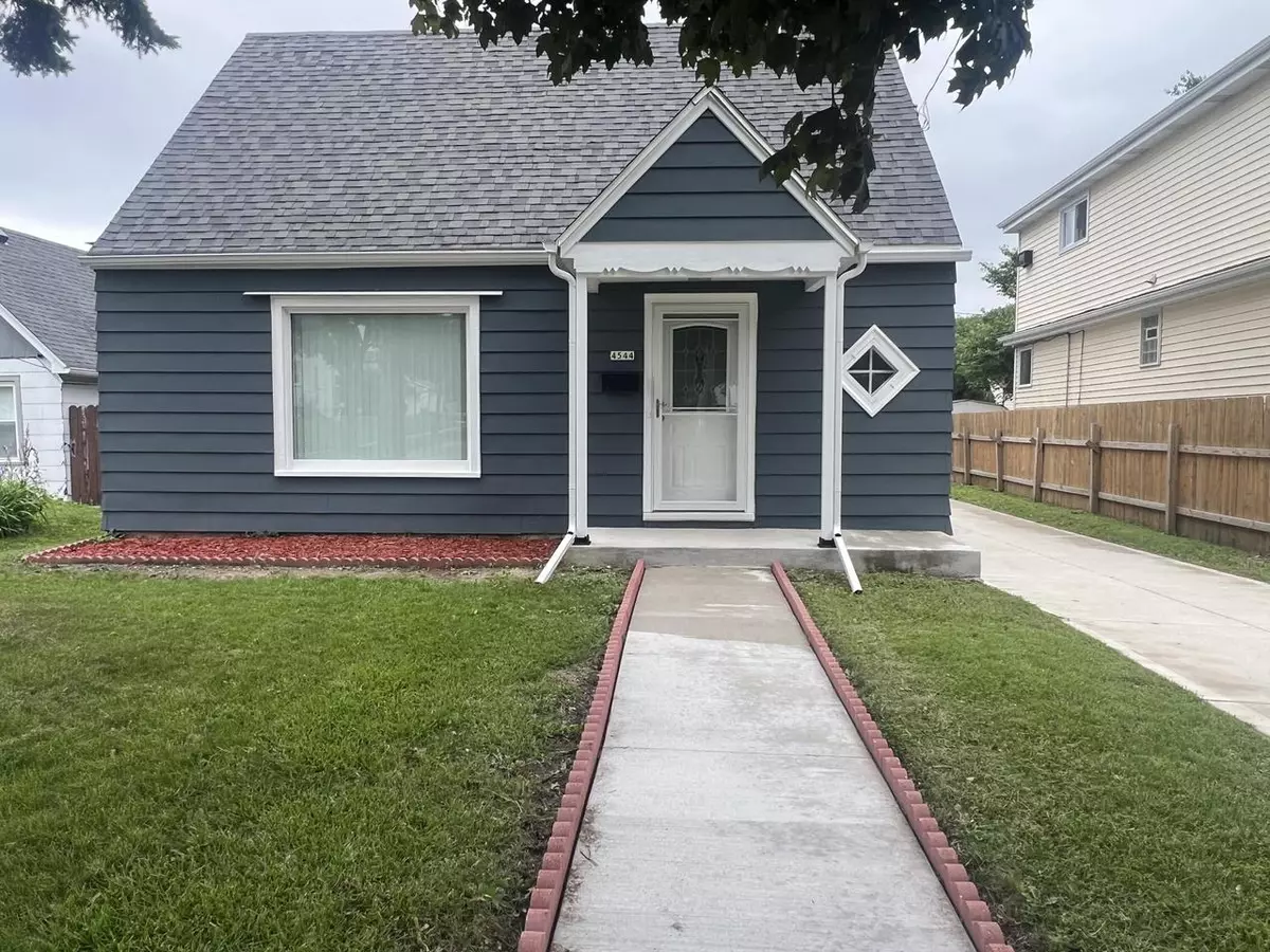 Milwaukee, WI 53207,4544 S Quincy AVENUE
