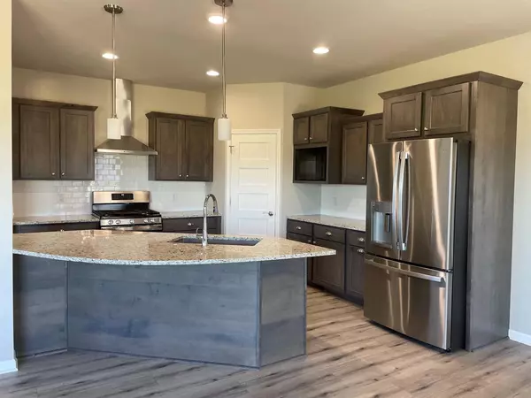 Waunakee, WI 53597,5829 Golden Guernsey Ct