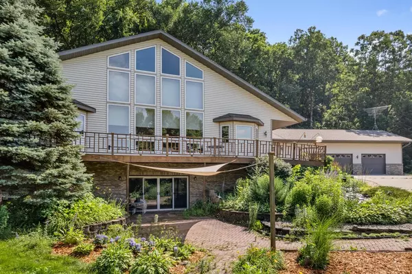 S3576 Sugar Maple LANE, Fountain City, WI 54629