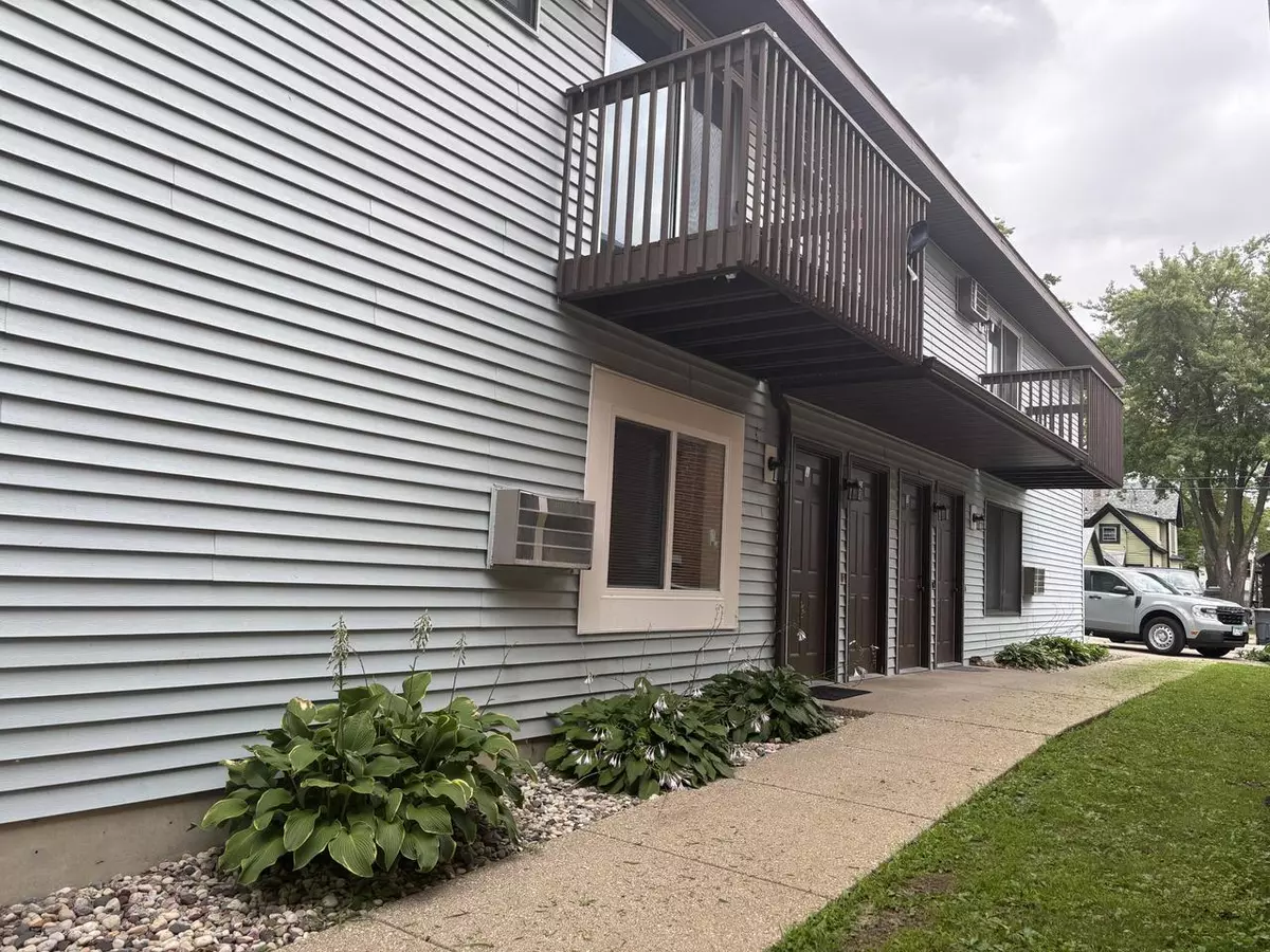 La Crosse, WI 54601,1035 Green Bay STREET