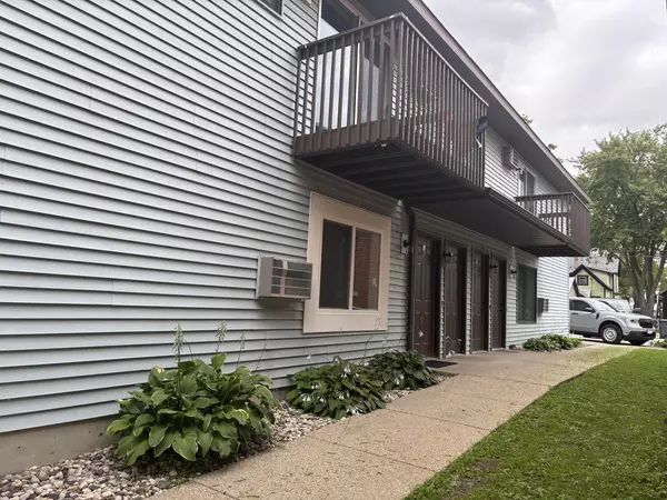 1035 Green Bay STREET, La Crosse, WI 54601