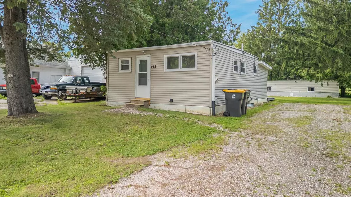 Saint Cloud, WI 53079,213 W Railroad AVENUE