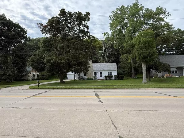 Green Bay, WI 54302,2313 Deckner AVENUE
