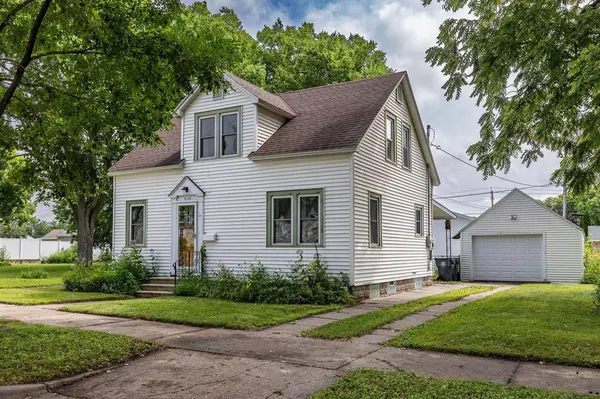 2115 15th PLACE S, La Crosse, WI 54601