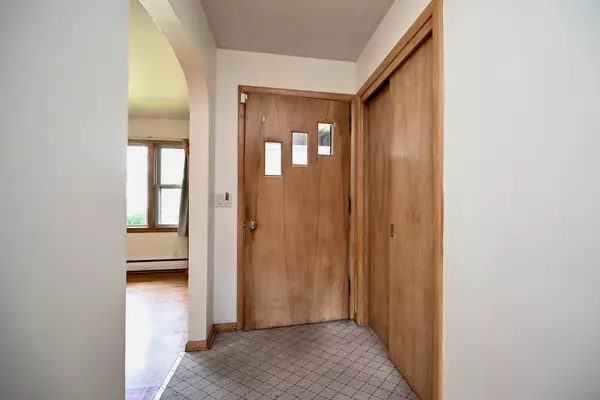 Winona, MN 55987,468 Center STREET