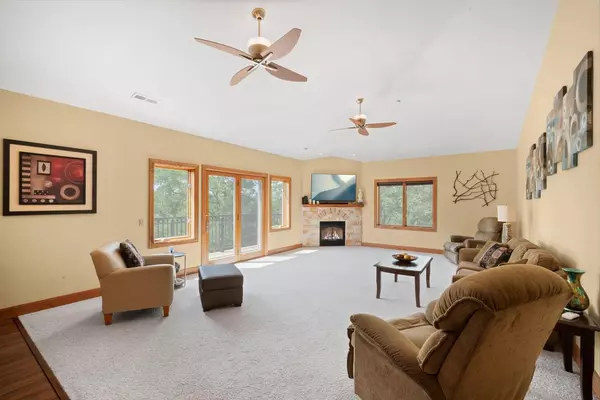 Okauchee, WI 53069,N51W34861 Wisconsin AVENUE #3116