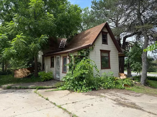 18385 W Lisbon ROAD, Brookfield, WI 53045