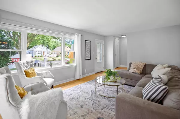 Whitefish Bay, WI 53211,4781 N Diversey BOULEVARD