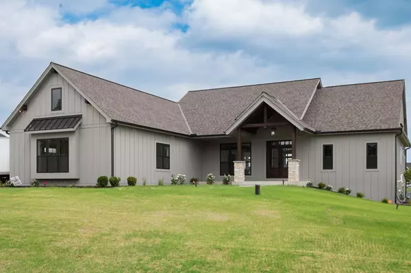 W274N7060 Wrens WAY, Sussex, WI 53089