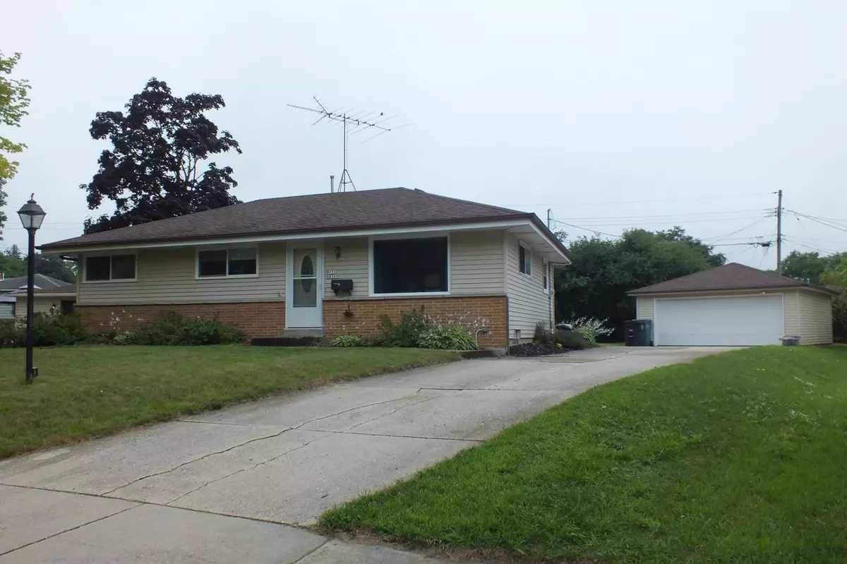 Menomonee Falls, WI 53051,W151N8369 Thomas DRIVE