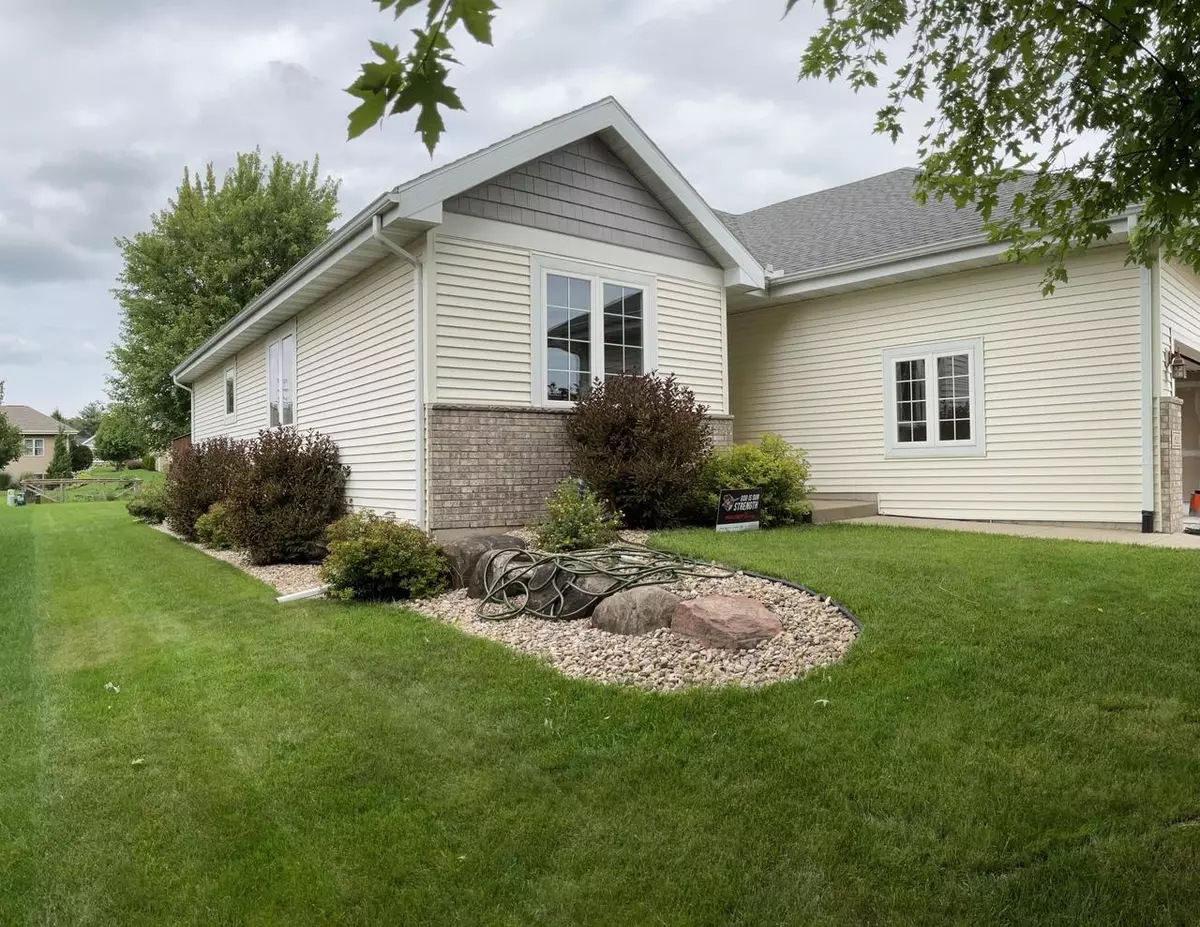 Oregon, WI 53575,821 Oregon Parks AVENUE