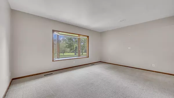 Fond Du Lac, WI 54937,W4978 Valley Creek ROAD