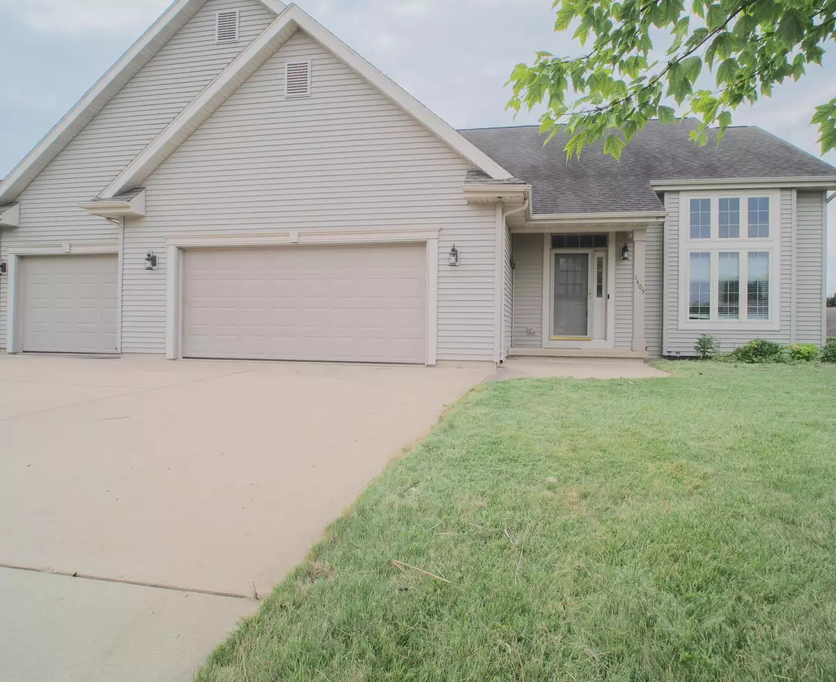 Watertown, WI 53098,1405 Stoneridge DRIVE
