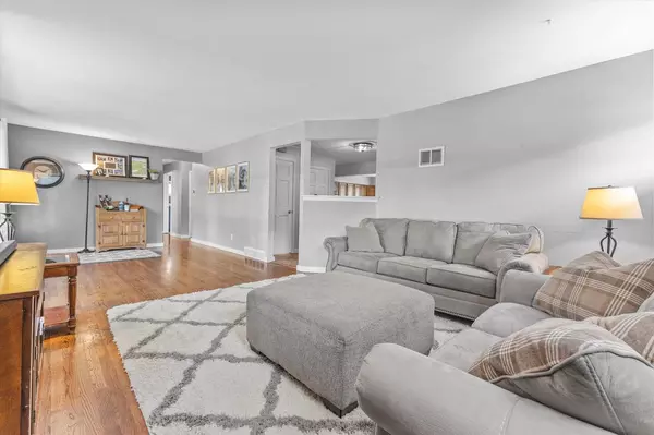 New Berlin, WI 53151,1506 S Green Ridge TERRACE