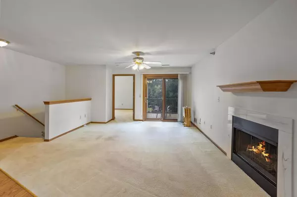 Oconomowoc, WI 53066,942 Oconomowoc PARKWAY