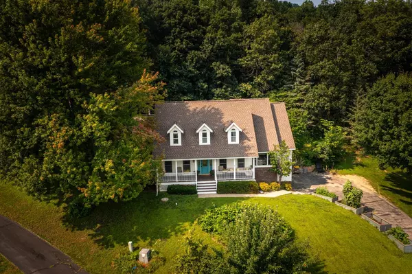 La Crescent, MN 55947,551 Bluff DRIVE