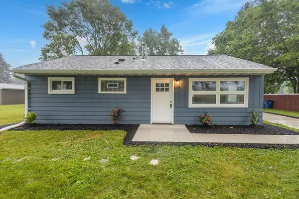 1404 E Alan ROAD, Oak Creek, WI 53154