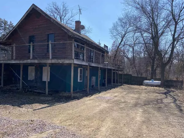 W14535 Yngsdal Rd, Prairie Du Sac, WI 53578