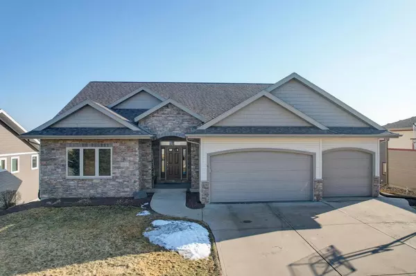 2013 Broadway St, Prairie Du Sac, WI 53578