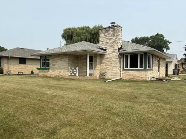 3874 E Ramsey AVENUE, Cudahy, WI 53110